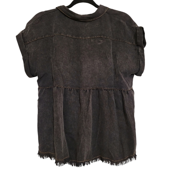 Umgee Button Down Top with fringe hem - Picture 2 of 3